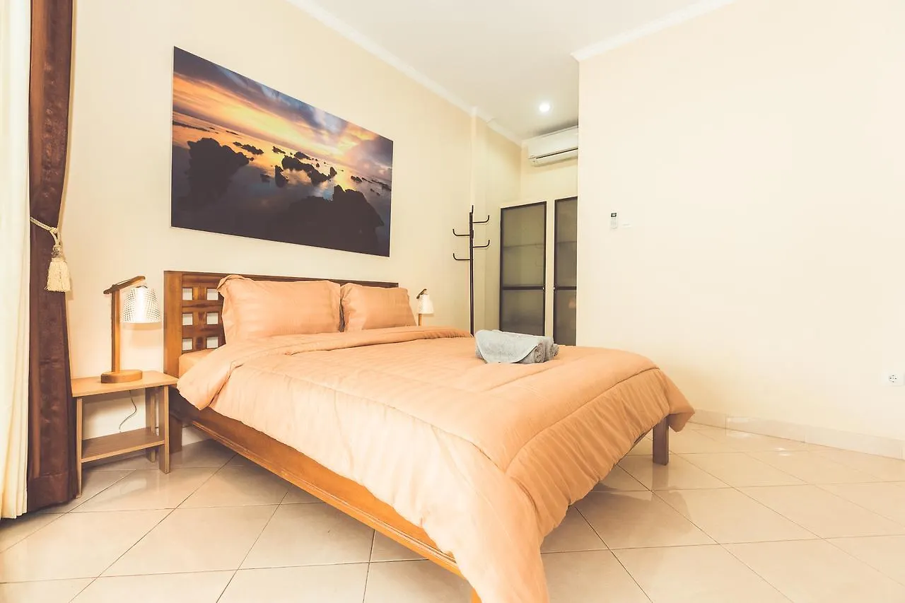Hotel La Costa Central Seminyak